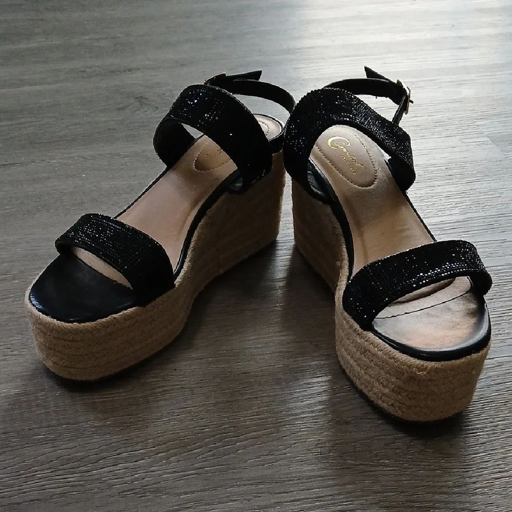 Comfort Est 1945 Black Jeweled Strap Espadrille Wedge Sandals Sz 8M NWT